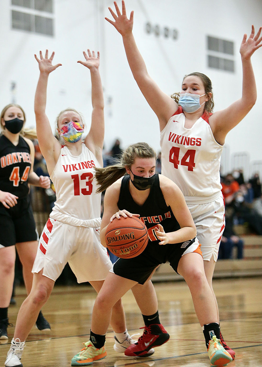 Kayla Staveness, Miranda Renz